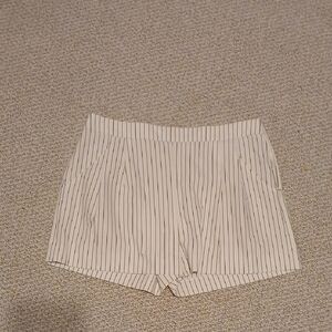 BCBGMaxAzria High Waist Striped Shorts in White  and Black Size 06